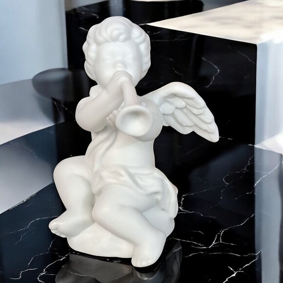 Avon Nativity THE CHERUB White Porcelain Bisque Christmas Figure Boxed 3.1/4” - Picture 11 of 12